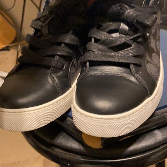 Designer Coach - Picture 7 of 9